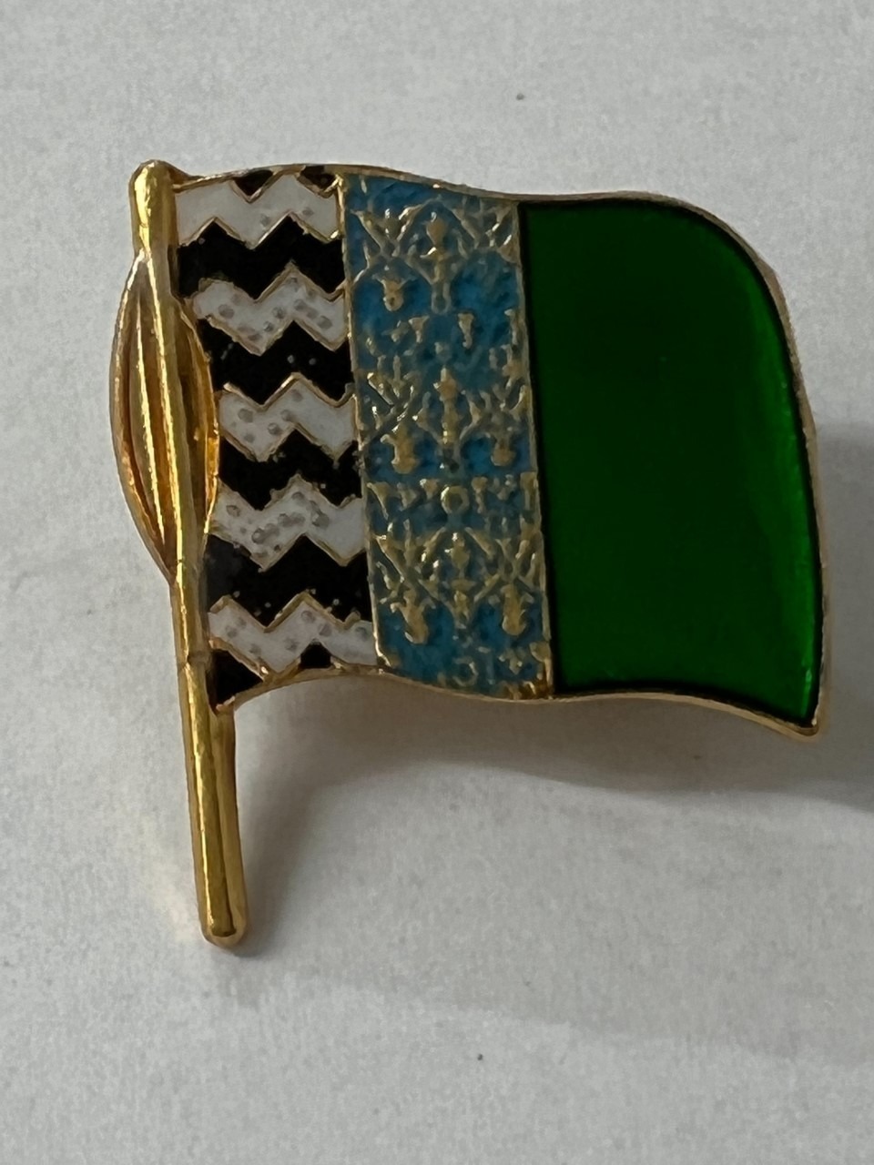 3 colour Madani Badge 